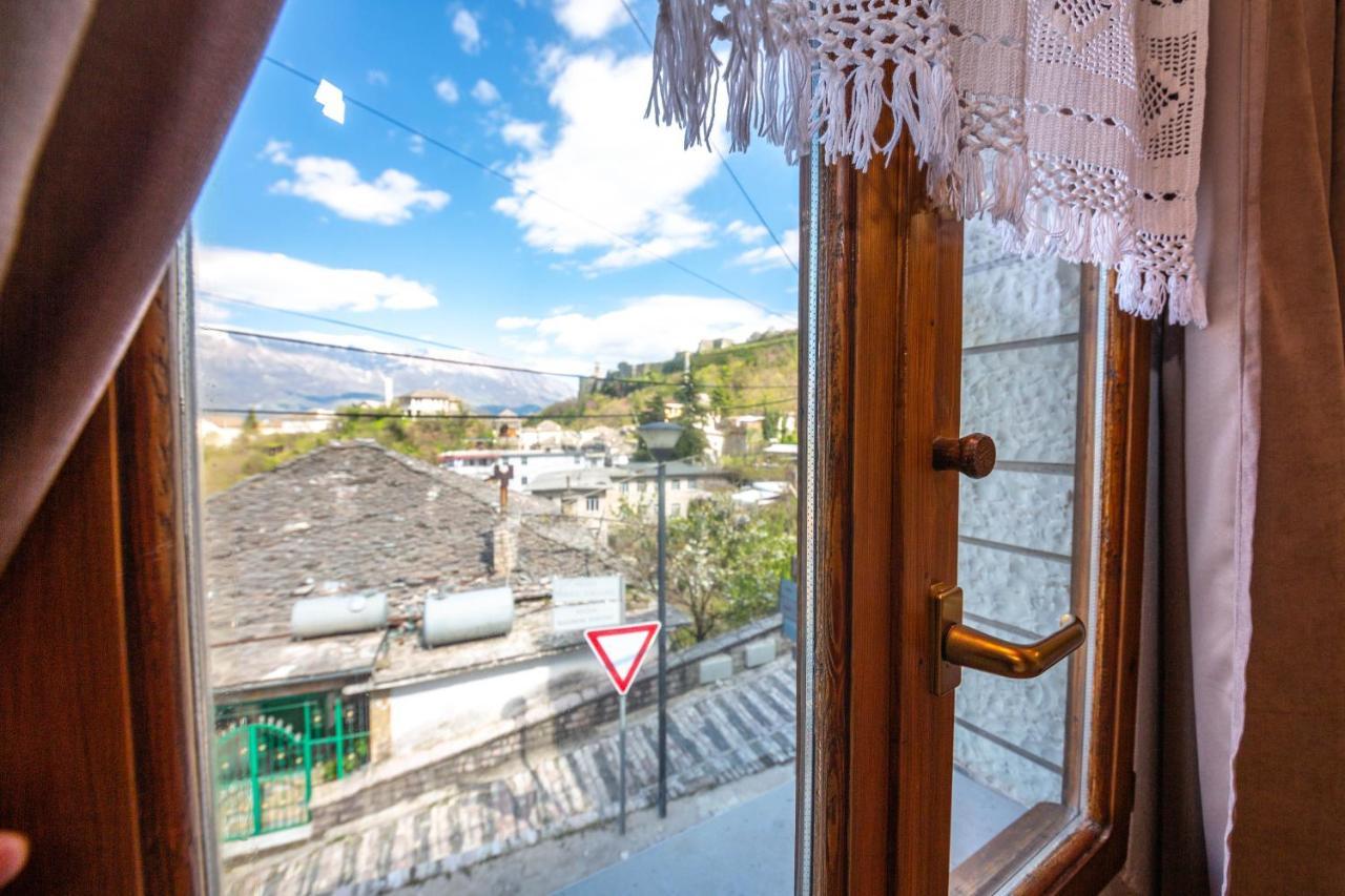 Bed And Breakfast Kotoni Gjirokastër Eksteriør bilde