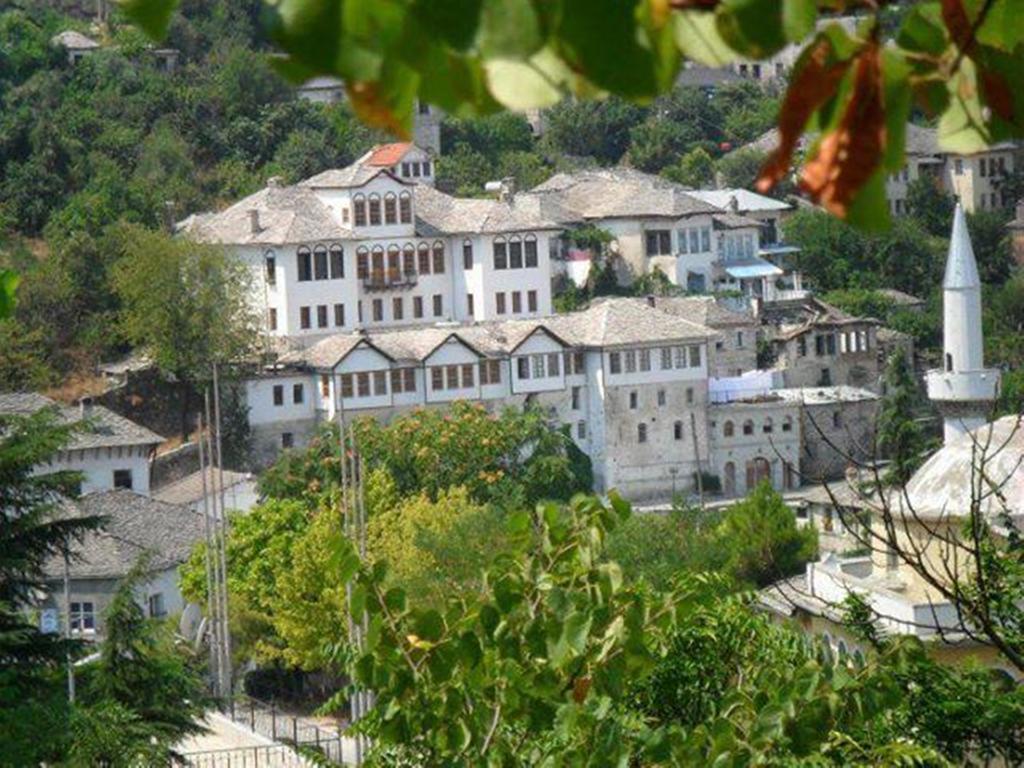 Bed And Breakfast Kotoni Gjirokastër Eksteriør bilde