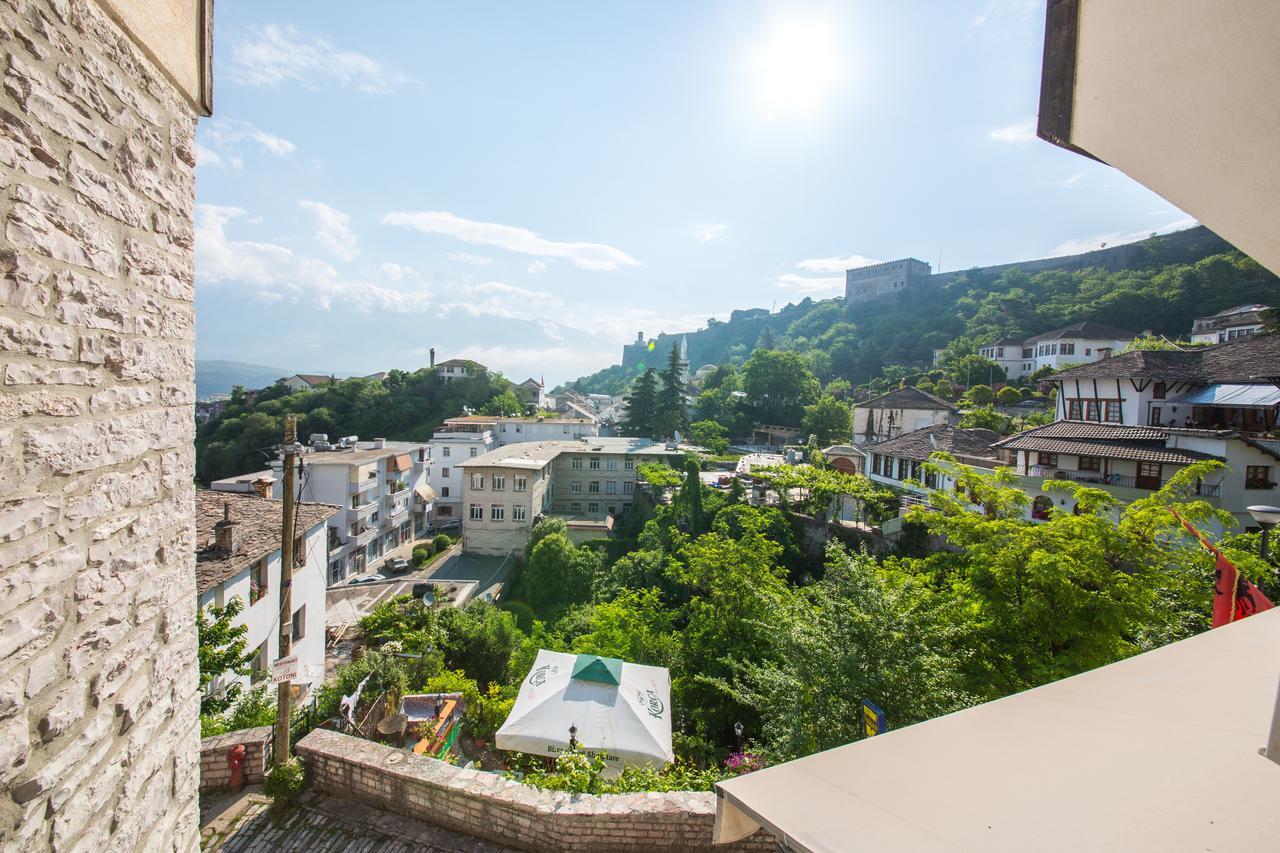 Bed And Breakfast Kotoni Gjirokastër Eksteriør bilde