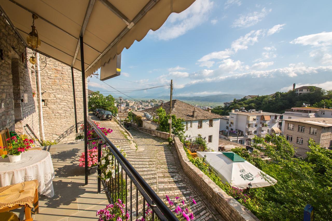 Bed And Breakfast Kotoni Gjirokastër Eksteriør bilde